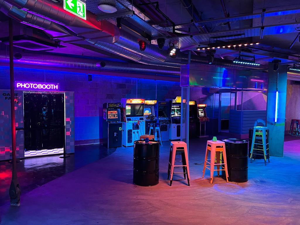 Junkyard, Camden T.A. Knox